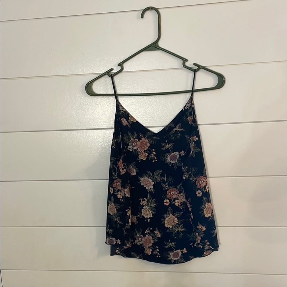 Forever 21 Black V-Neck Sleeveless Crop Camisole